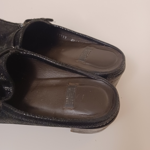 Stuart Weitzman balck leather mules size 6.5 - Picture 10 of 12
